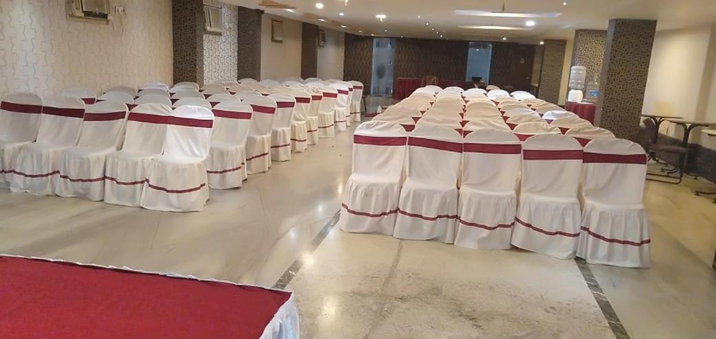 כלכותה Hotel Eastern Plaza מראה חיצוני תמונה