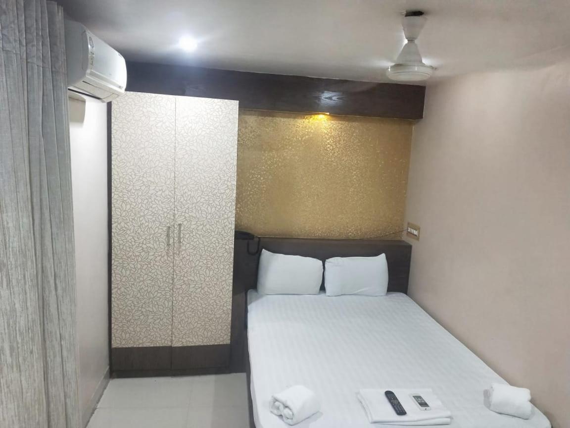 כלכותה Hotel Eastern Plaza מראה חיצוני תמונה