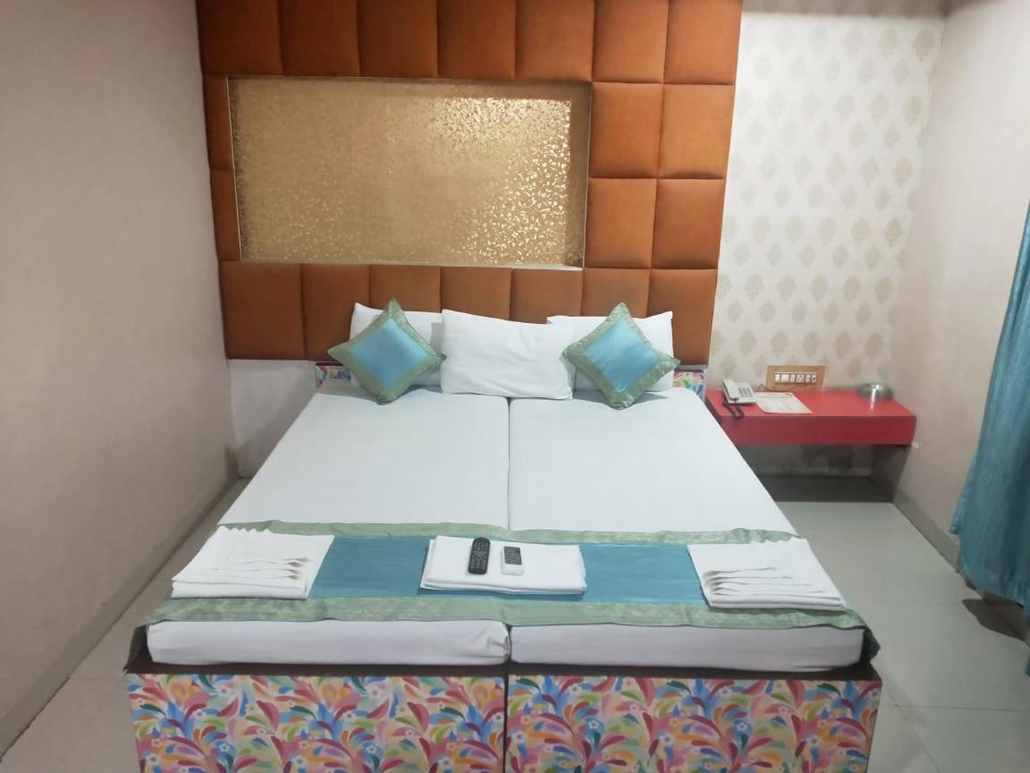 כלכותה Hotel Eastern Plaza מראה חיצוני תמונה
