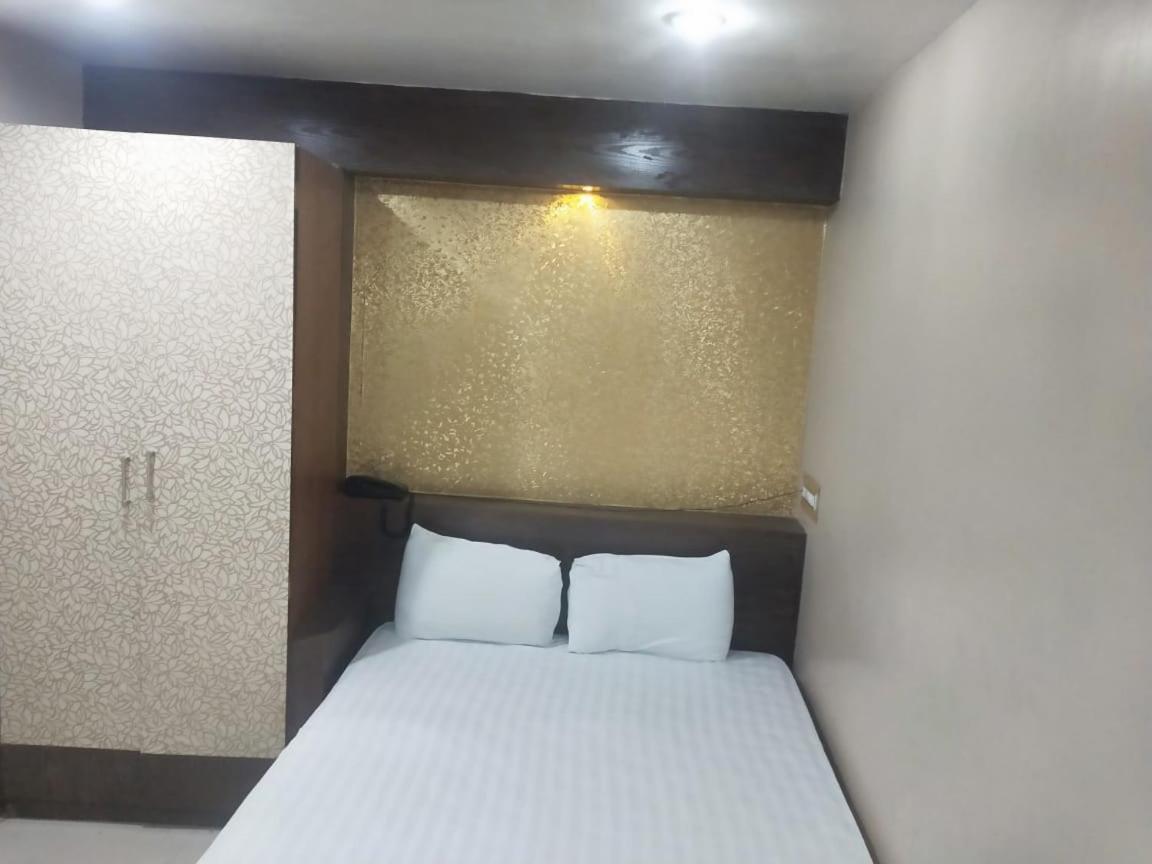 כלכותה Hotel Eastern Plaza מראה חיצוני תמונה