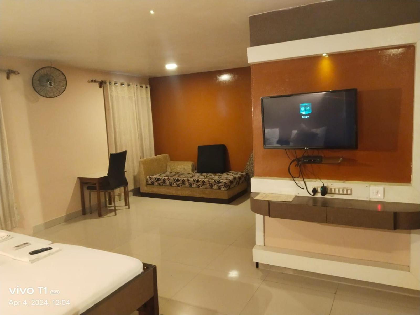 כלכותה Hotel Eastern Plaza מראה חיצוני תמונה