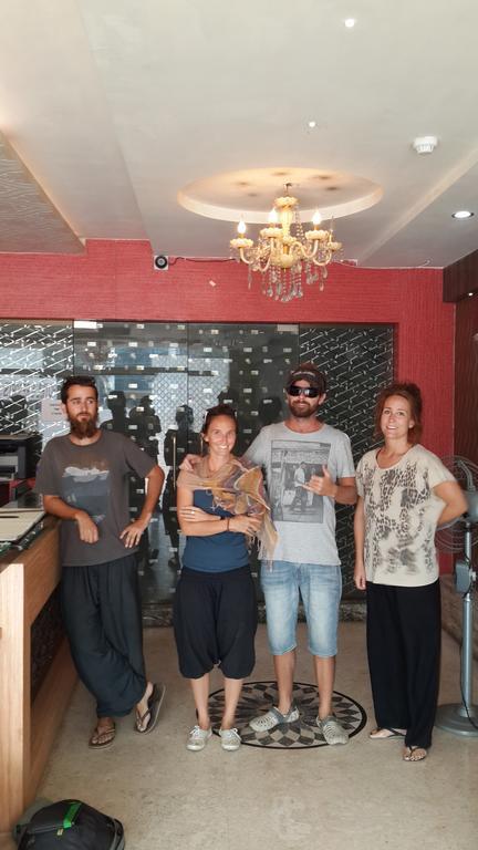 כלכותה Hotel Eastern Plaza מראה חיצוני תמונה