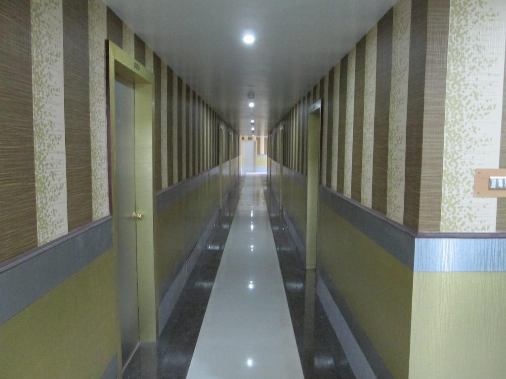 כלכותה Hotel Eastern Plaza מראה חיצוני תמונה