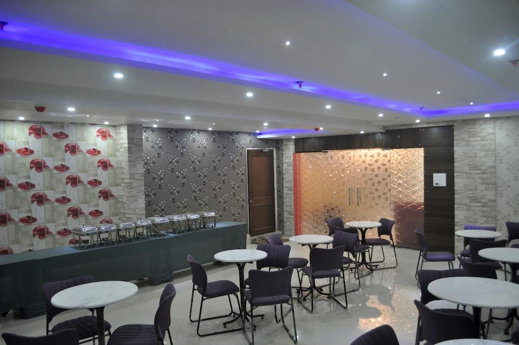 כלכותה Hotel Eastern Plaza מראה חיצוני תמונה