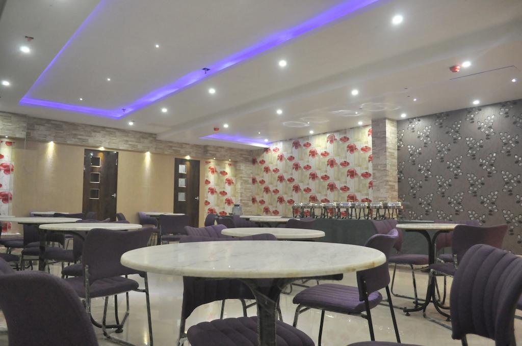 כלכותה Hotel Eastern Plaza מראה חיצוני תמונה
